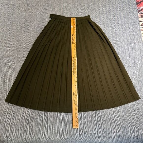 MINT VTG Lloyd Williams 100% Pure Wool Olive Green High Waist Pleated Midi Skirt - Picture 10 of 12